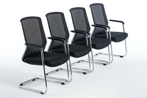 Als Stuhlreihe geben die Frankfurt ein bequemes Bild